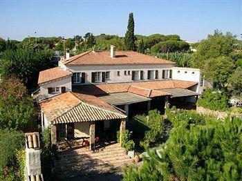 Bed & Breakfast Mas Aurélia Fréjus